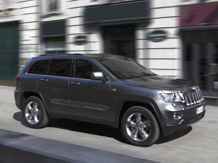  Jeep Grand Cherokee Overland Summit 2011 года  (EU) (фото 10 из 12)